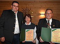 und Gerhard Tonzer für 21 Jahre im ESR Vorstand mit Gold. und Gerhard Tonzer für 21 Jahre im ESR Vorstand mit Gold.